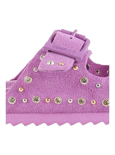 Sandalo con due fibbie e borchie
