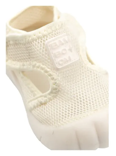 Sea shoes