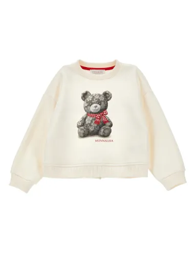 Closed sweatshirt