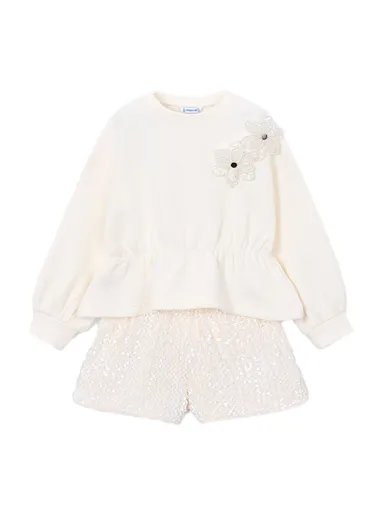 Bermuda shorts + sweater set