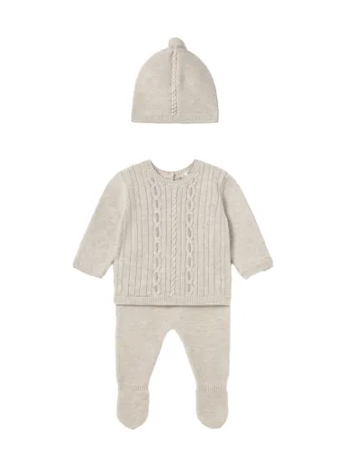 Complete set of leggings and hat
